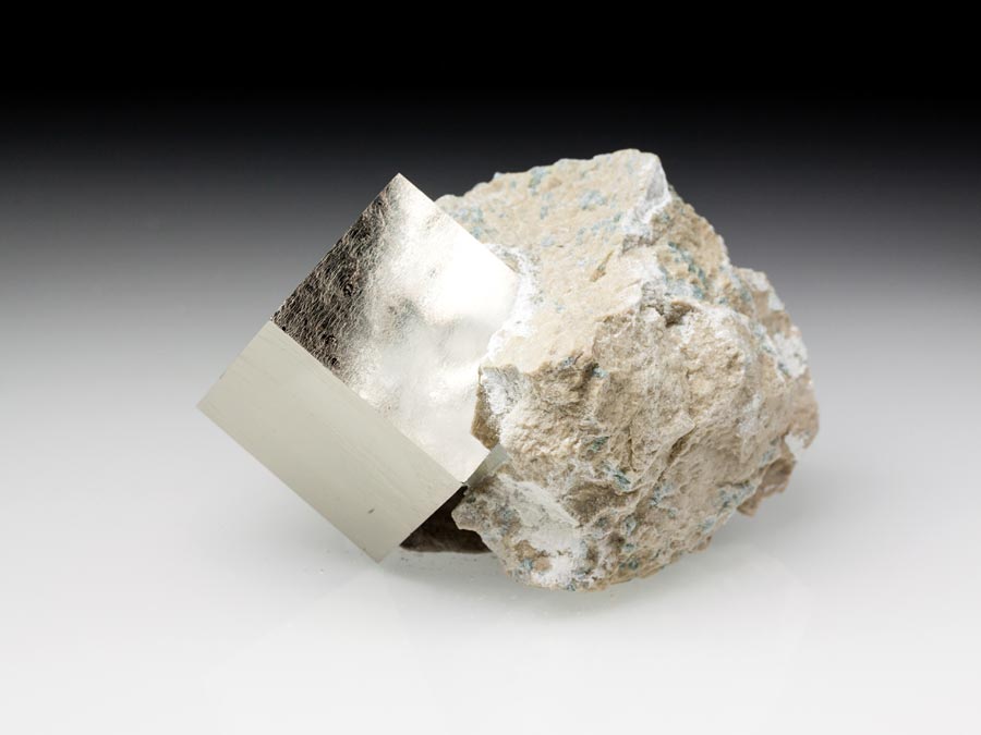 Pyritstufe mit 1 W�rfel(n)