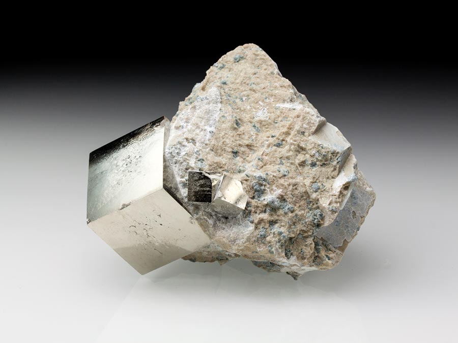 Pyritstufe mit 1 W�rfel(n)