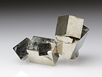 gro�e Pyritskulptur