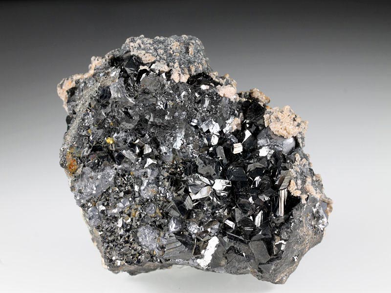 Mineralienstufe aus Trepca