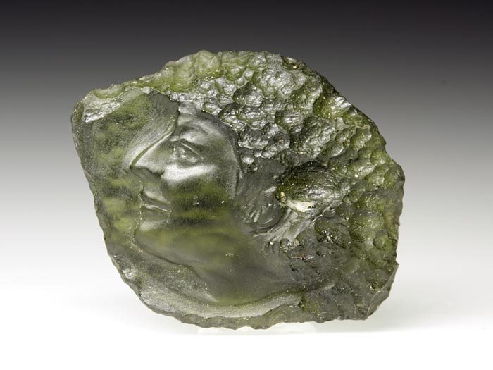 Tektite: Moldawit mit Portrait